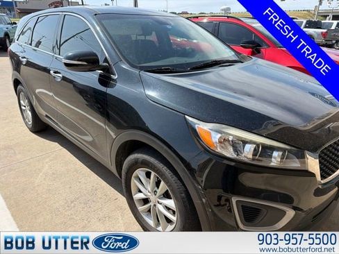 Used 2018 Kia Sorento L FWD image 2