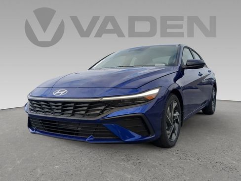 New 2025 Hyundai Elantra Sport image 17