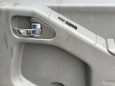 Used 2017 Nissan Frontier SV AWD/4WD image 18
