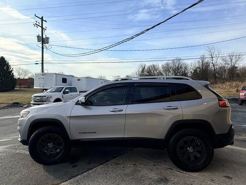 Used 2020 Jeep Cherokee Limited AWD/4WD image 6