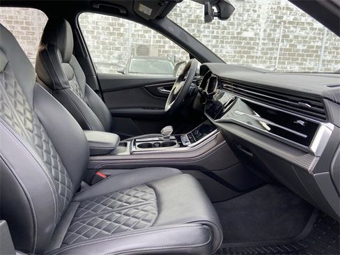 Used 2025 Audi SQ7 Prestige w/ Prestige Package image 28