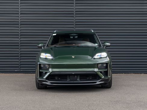 New 2026 Porsche Macan Turbo Electric AWD/4WD image 11