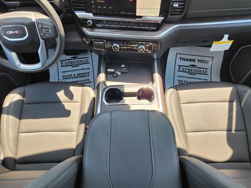 New 2026 GMC Sierra 2500 SLT AWD/4WD image 11