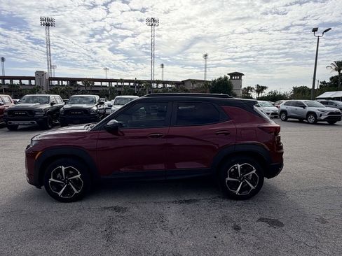 Used 2023 Chevrolet TrailBlazer RS w/ Sun and Liftgate Package image 8