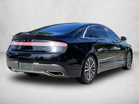 Used 2020 Lincoln MKZ FWD image 2