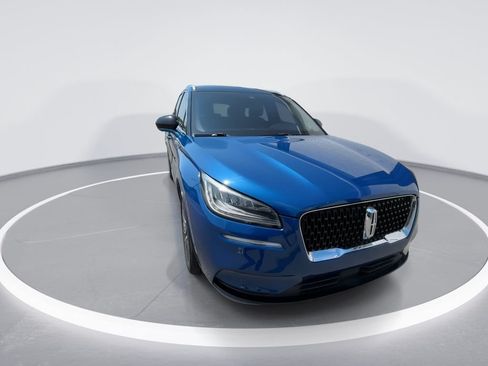 Used 2021 Lincoln Corsair AWD image 2