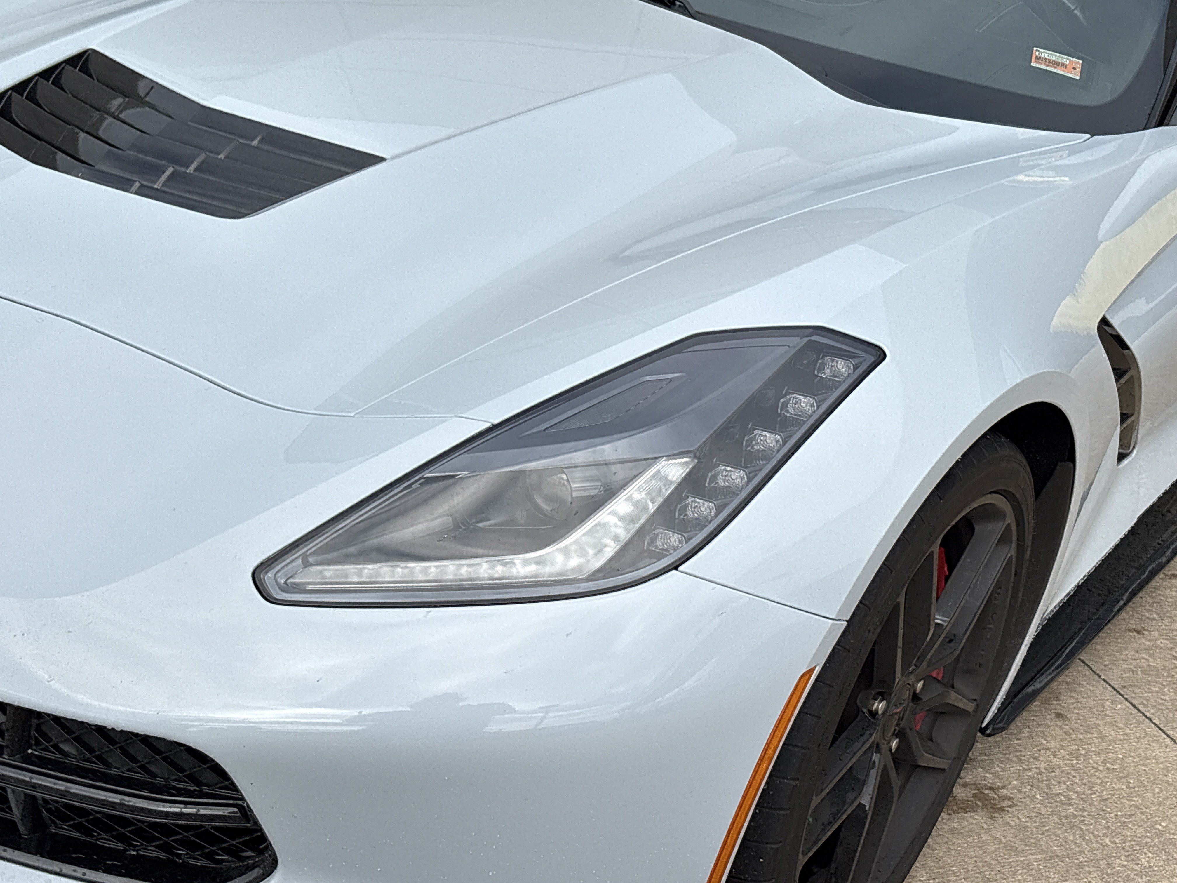 Used 2019 Chevrolet Corvette Stingray Coupe w/ Carbon Flash Badge Package RWD image 6