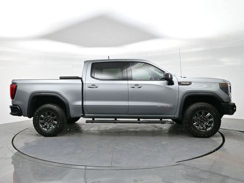 Used 2024 GMC Sierra 1500 AT4X image 8
