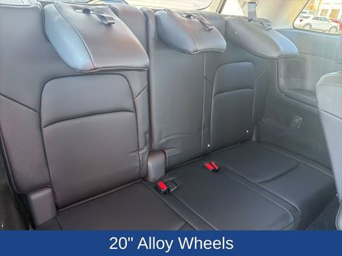 Used 2022 Nissan Pathfinder SL w/ SL Premium Package image 16