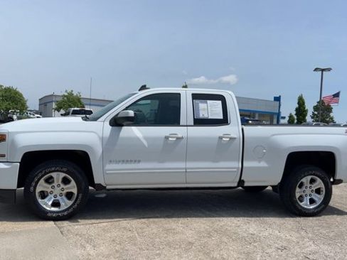 Used 2017 Chevrolet Silverado 1500 LT w/ All Star Edition AWD/4WD image 5