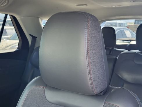 Used 2025 Ford Explorer Active w/ Active Comfort Package RWD image 10
