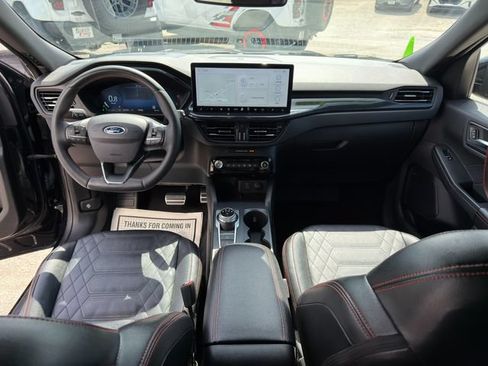 Used 2023 Ford Escape ST-Line Elite w/ Premium Technology Package AWD/4WD image 16