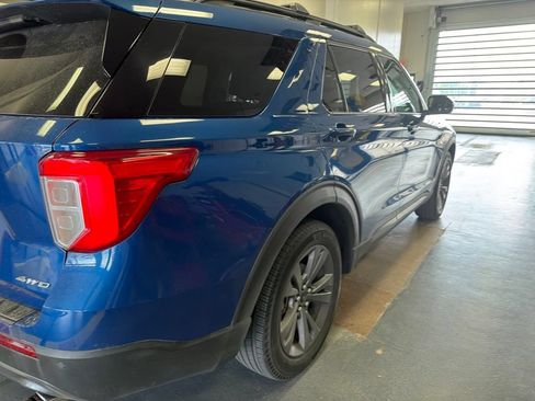 Used 2023 Ford Explorer XLT w/ Equipment Group 202A AWD/4WD image 7
