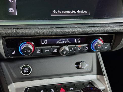 Used 2024 Audi Q3 2.0T Premium image 23