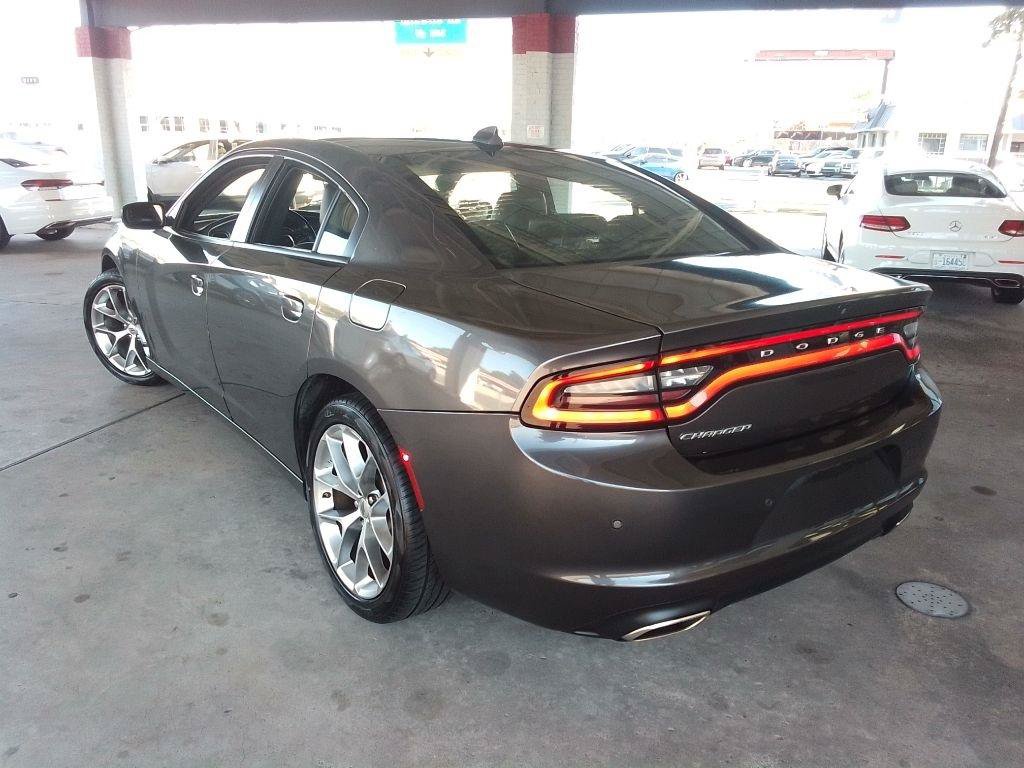 Used 2022 Dodge Charger SXT w/ Plus Group RWD image 4