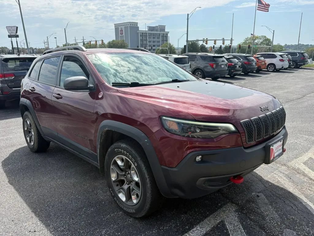 Used 2019 Jeep Cherokee Trailhawk w/ Cold Weather Group AWD/4WD image 7