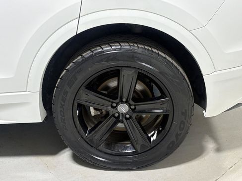 Used 2019 Audi Q8 Premium AWD/4WD image 37