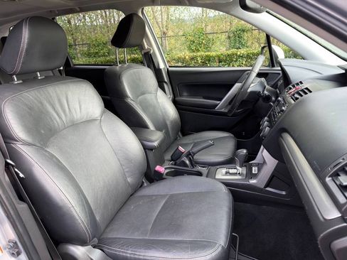 Used 2014 Subaru Forester 2.5i Limited AWD/4WD image 16