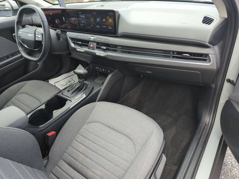 Used 2025 Kia K4 EX FWD image 21