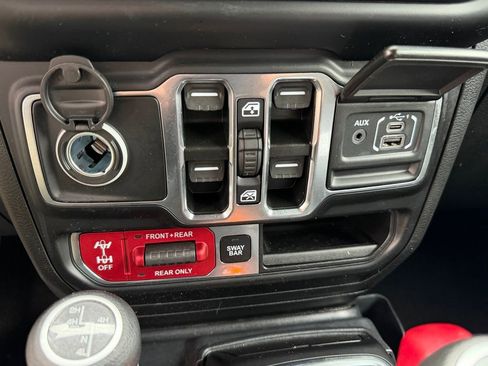 Used 2023 Jeep Wrangler Unlimited Rubicon 4xe image 26