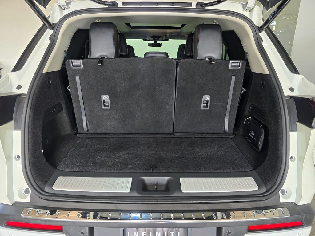 Certified 2023 INFINITI QX60 Sensory w/ Cargo Package AWD/4WD image 28