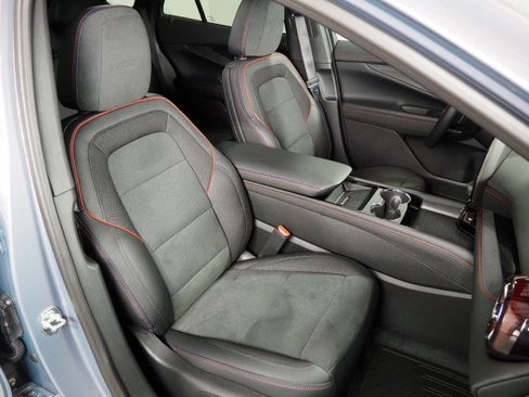 Used 2025 Chevrolet Blazer EV RS image 2