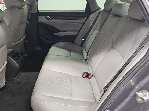 Used 2019 Honda Accord Touring image 6