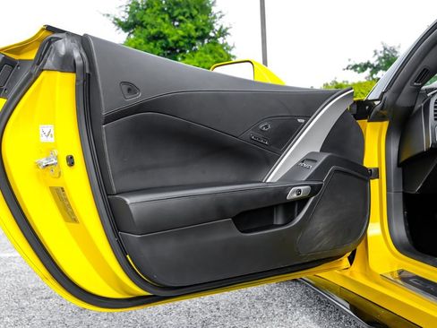 Used 2015 Chevrolet Corvette Z06 w/ 2LZ Preferred Equipment Group RWD image 47