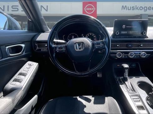 Used 2023 Honda Civic Sport image 8