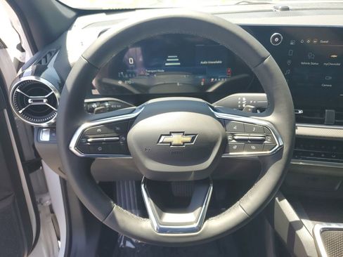 New 2026 Chevrolet Equinox LT w/ Convenience Package II FWD image 30