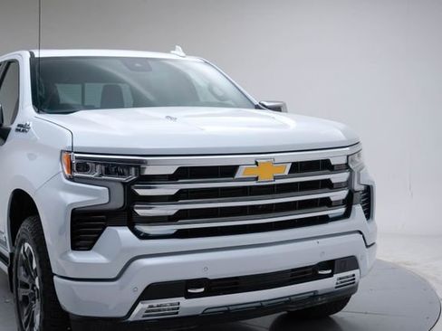 New 2026 Chevrolet Silverado 1500 High Country w/ Technology Package AWD/4WD image 11