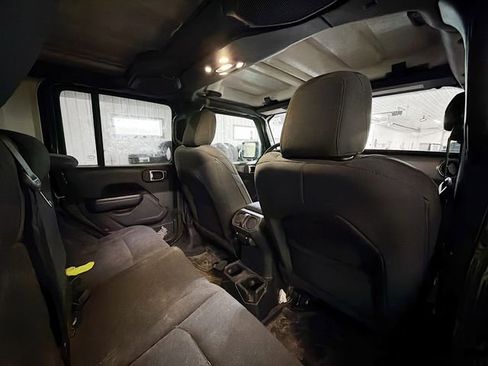 Used 2022 Jeep Wrangler Unlimited Sport image 10