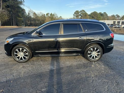 Used 2017 Buick Enclave Leather image 2