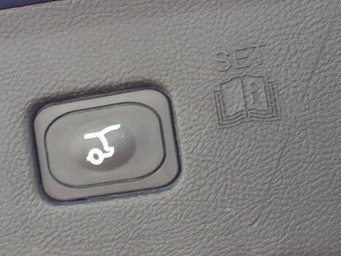 Used 2024 Ford Edge SEL w/ Convenience Package AWD/4WD image 30