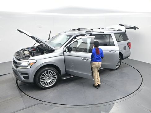 Used 2023 Ford Expedition Max Limited image 41