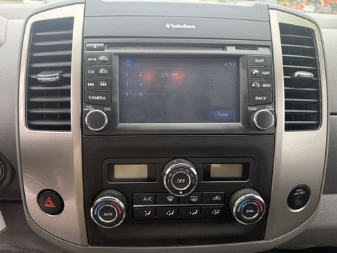 Used 2013 Nissan Frontier SL AWD/4WD image 13