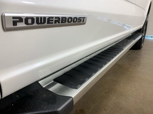 Used 2022 Ford F150 Lariat w/ Equipment Group 502A High AWD/4WD image 3