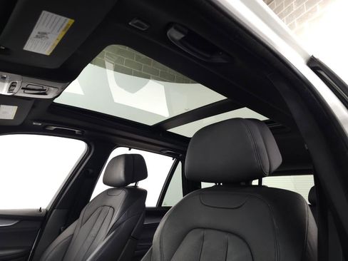 Used 2014 BMW X5 xDrive50i image 14