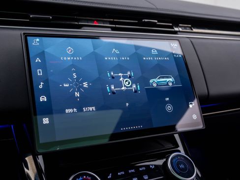 Used 2023 Land Rover Range Rover Sport SE Dynamic image 23