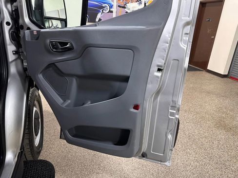 Used 2019 Ford Transit 350 XL image 20