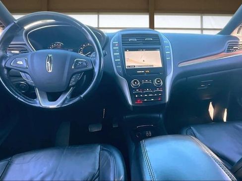 Used 2017 Lincoln MKC Select w/ Select Plus Package image 16