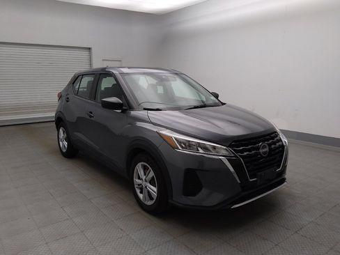 Used 2023 Nissan Kicks S FWD image 13