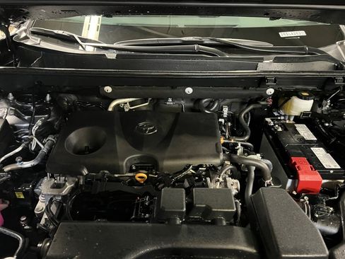 Certified 2025 Toyota RAV4 XLE image 18