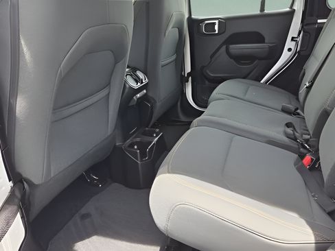 Certified 2025 Jeep Wrangler Unlimited Sport AWD/4WD image 9