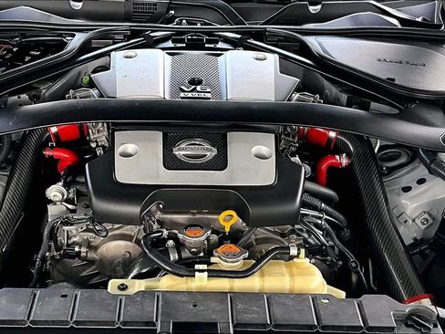 Used 2014 Nissan 370Z Coupe image 25