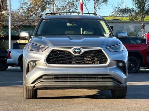 Used 2022 Toyota Highlander XLE image 7