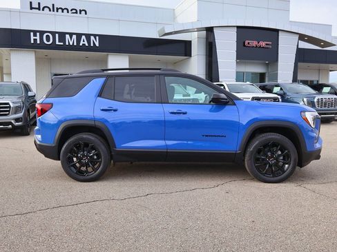 New 2026 GMC Terrain Elevation w/ Elevation Premium Package image 2