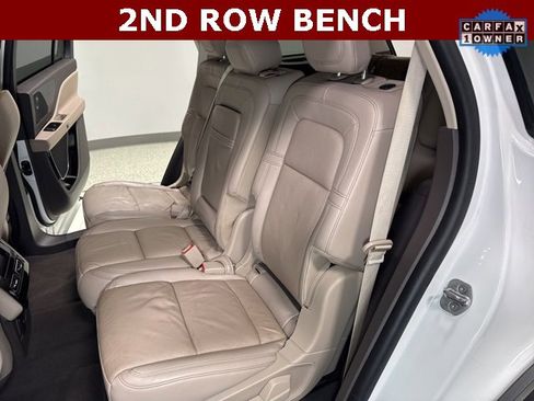 Used 2022 Lincoln Aviator Reserve w/ Equipment Group 201A image 2