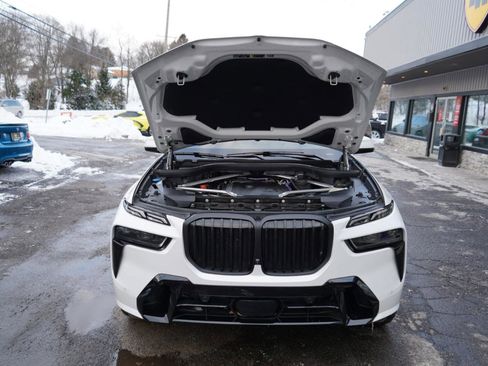 Used 2025 BMW X7 xDrive40i w/ M Sport Package image 89