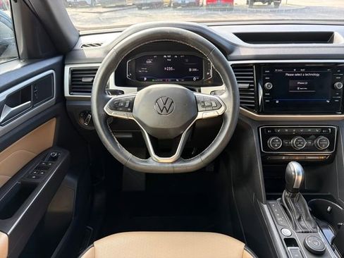 Used 2022 Volkswagen Atlas Cross Sport SE image 14
